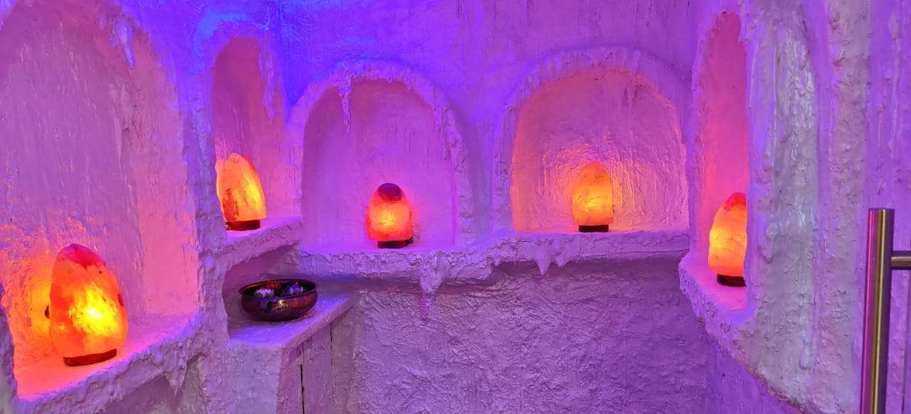 Business uses salt therapy to improve mood